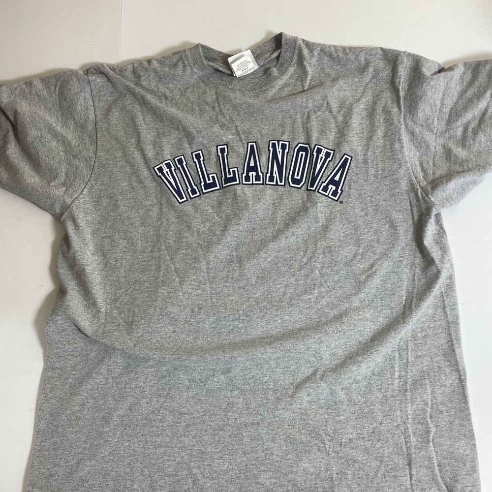 Villanova Chanpion Shirt Size XL